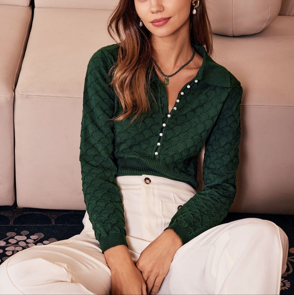 NWT Green Scalloped Sweater with Faux Pearl Buttons
